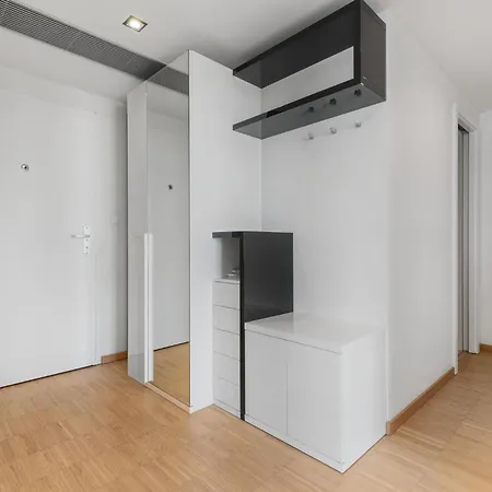 Apartmán Sky In - With 2 Parking Places Bratislava