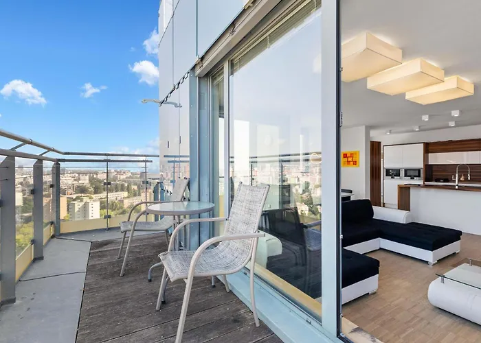 Sky In - With 2 Parking Places * Bratysława