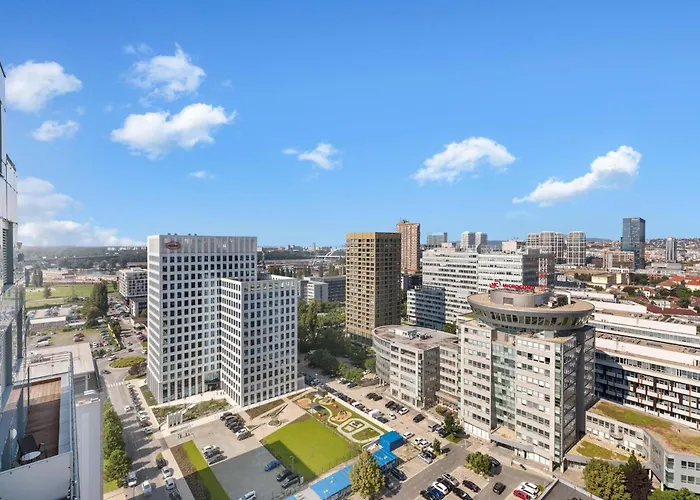 Sky In - With 2 Parking Places Apartament Bratislava