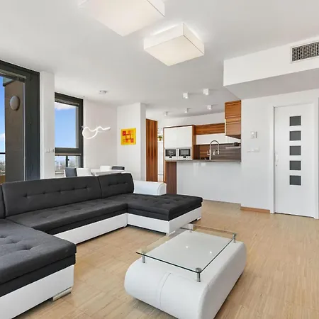 Sky In - With 2 Parking Places Apartament *