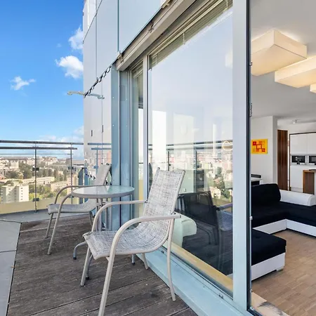 Sky In - With 2 Parking Places * Bratysława