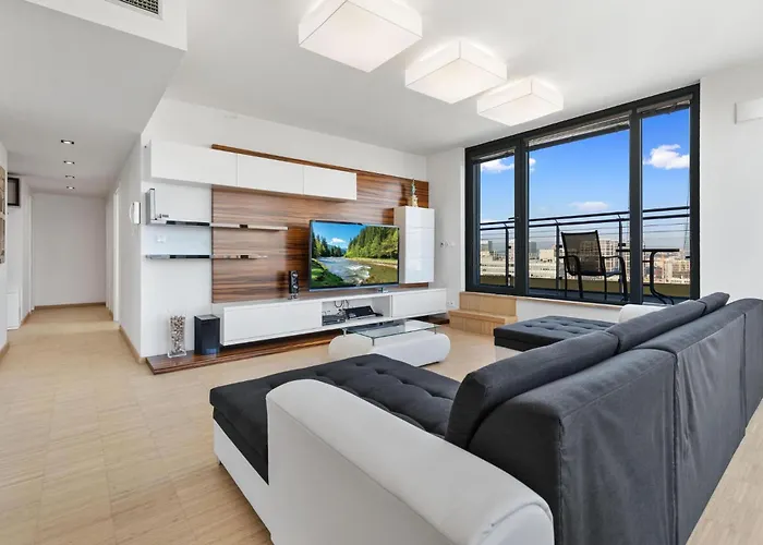 Sky In - With 2 Parking Places Bratislava